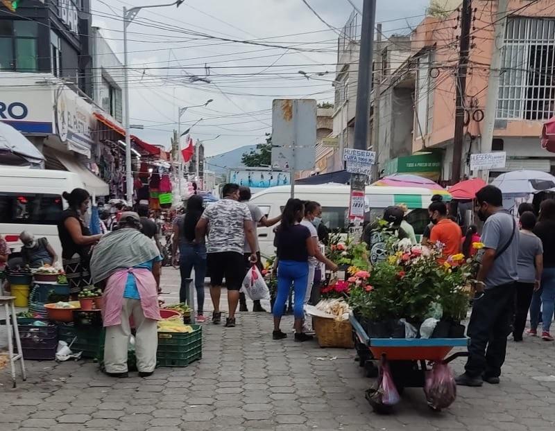 Ilegales, más de 80 permisos para ambulantes en Tehuacán
