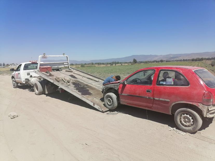Policías localizan vehículo con reporte de robo en Quecholac