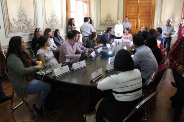 Comuna coordina encuentro entre el INAES y universidades