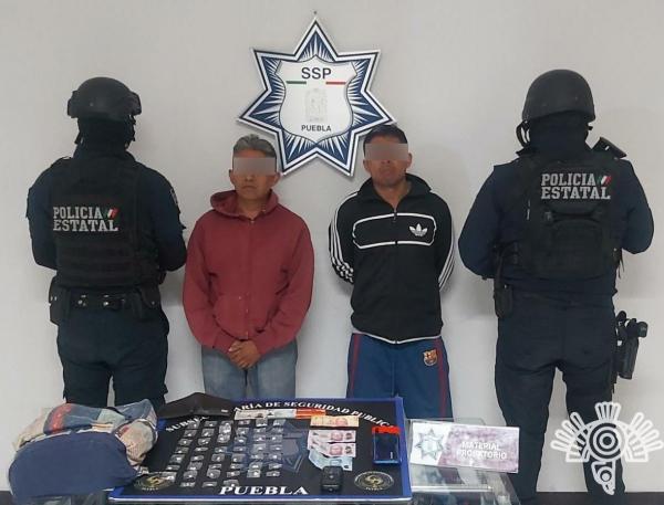 Detienen a El Espectro y El Charly, narcomenudistas de la 46 en Puebla