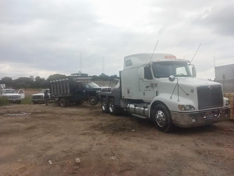 Aseguran 10 vehículos huachicoleros en Puebla
