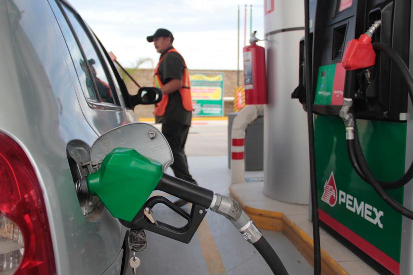 En un año la gasolina magna subió de precio 21%