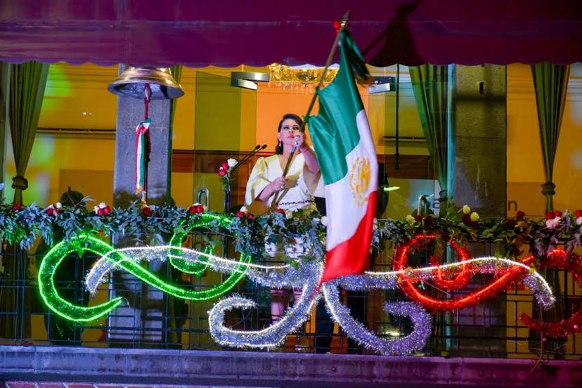 Norma Layón celebra el Grito de Independencia en Texmelucan