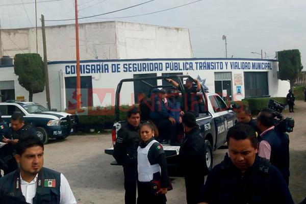 Ministeriales investigan a mandos policiales de Texmelucan