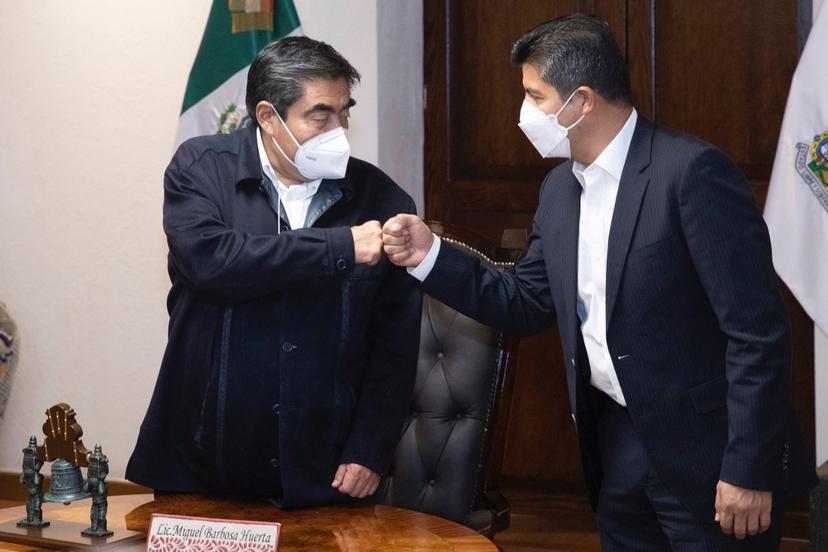 Barbosa y Eduardo Rivera pactan trabajo coordinado para Puebla  