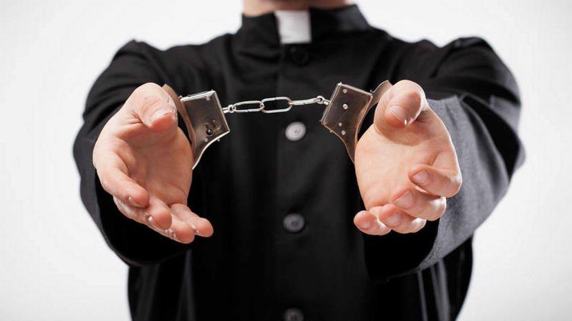 Denuncian a 3 sacerdotes por abuso de menores en la Sierra Norte