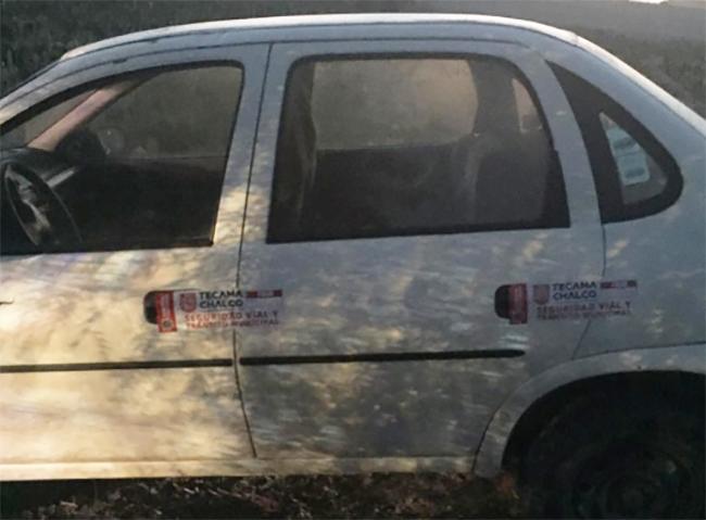 Abandonan vehículo con droga en Tecamachalco