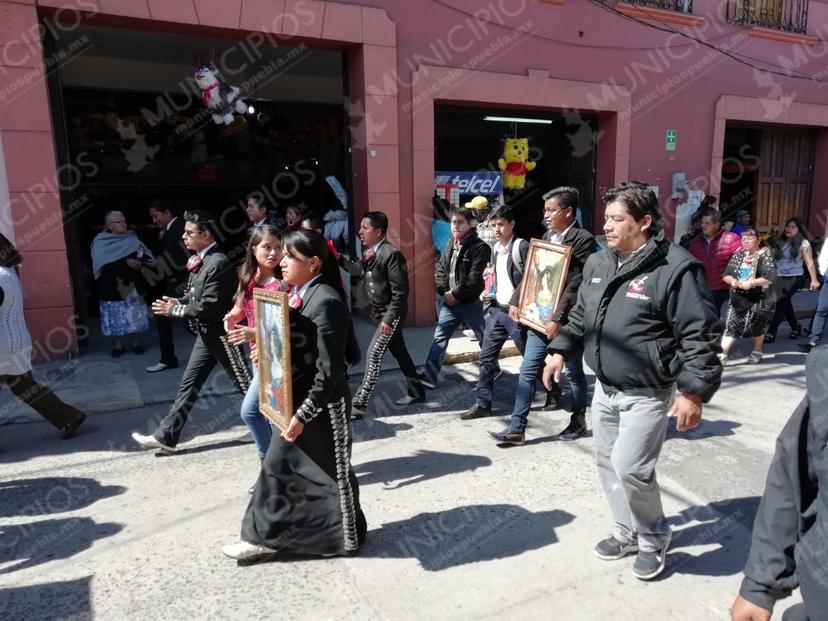 Músicos celebran a su patrona Santa Cecilia, en Zacapoaxtla