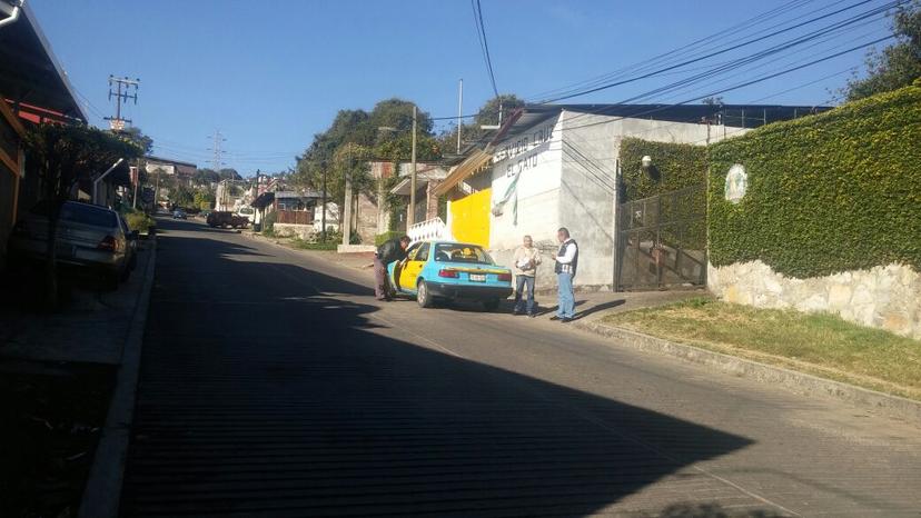 Acosan a taxistas en operativo contra piratas en Huauchinango