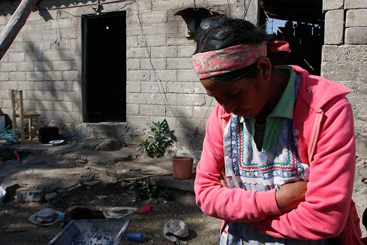 Más de mil mexicanos se hacen pobres cada hora: BBVA