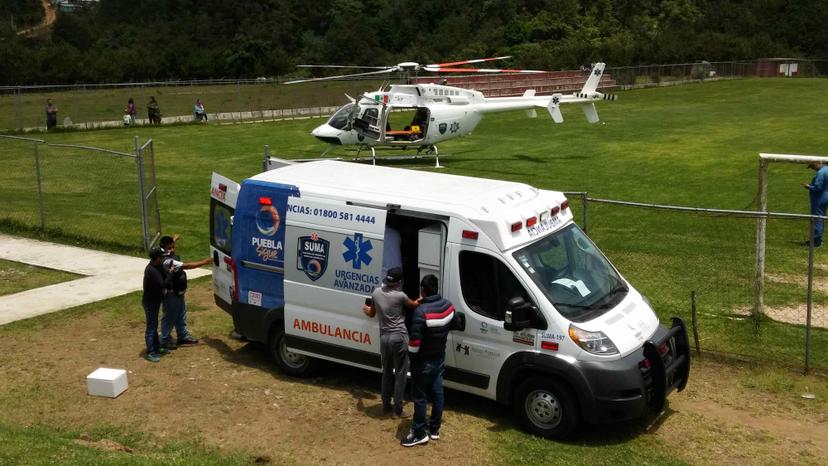 Trasladan de urgencia a mujer de Zacapoaxtla en ambulancia aérea