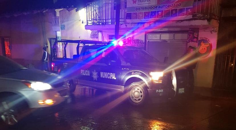 Acribillan con 50 balazos a familia en Centro de Zacatlán