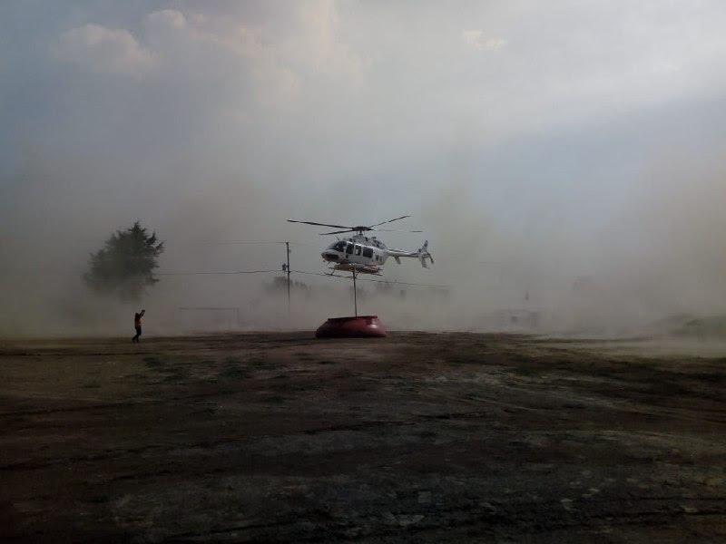 Dos aeronaves combaten incendios en Tetela y Saltillo La fragua