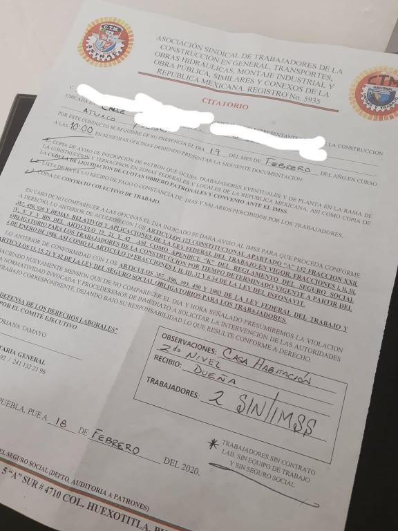 Mujer extorsiona a familias de Atlixco, les exige cobros de 800 pesos