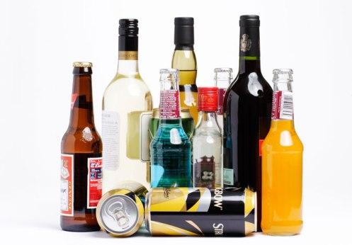 Llaman autoridades a evitar consumo de alcohol de dudosa procedencia