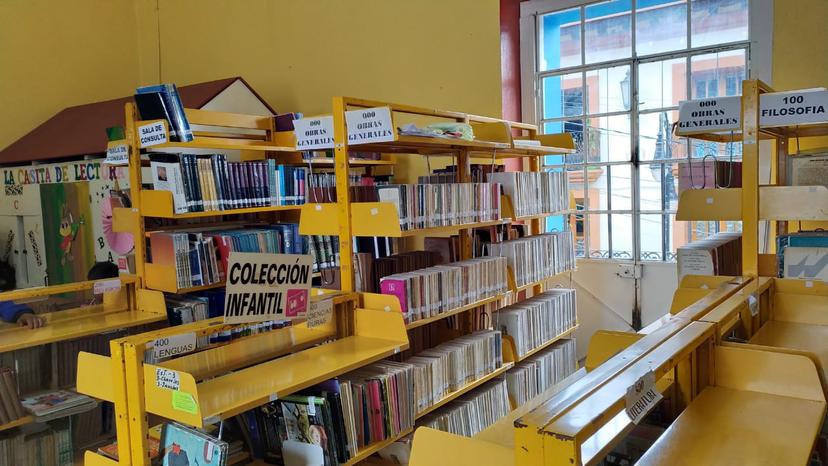 Baja 20% afluencia a bibliotecas de Huauchinango por el Internet