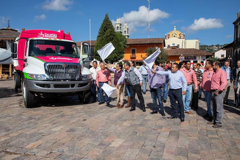 Adquiere ayuntamiento de Zacatlán camión recolector de basura