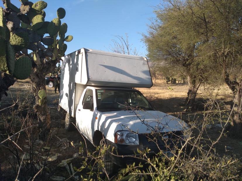 Recuperan camioneta con reporte de robo en Tecamachalco