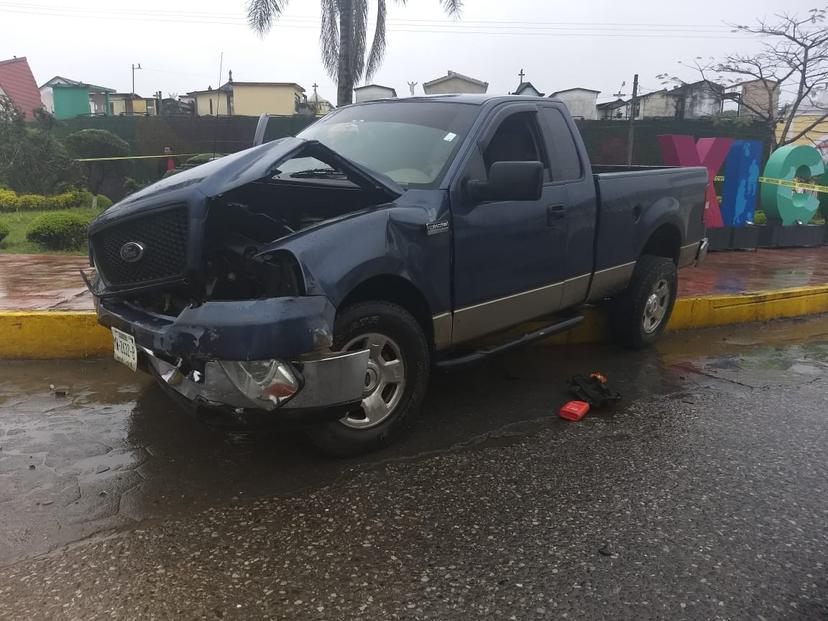 Carambola de 3 vehículos deja 4 lesionados en Xicotepec