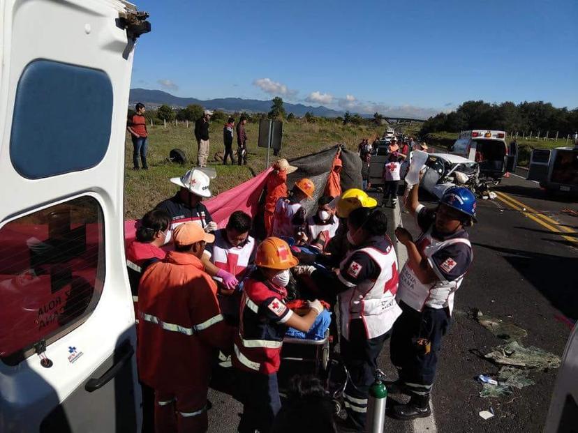Fallecen tres en la carretera Tlaxco-Tejocotal