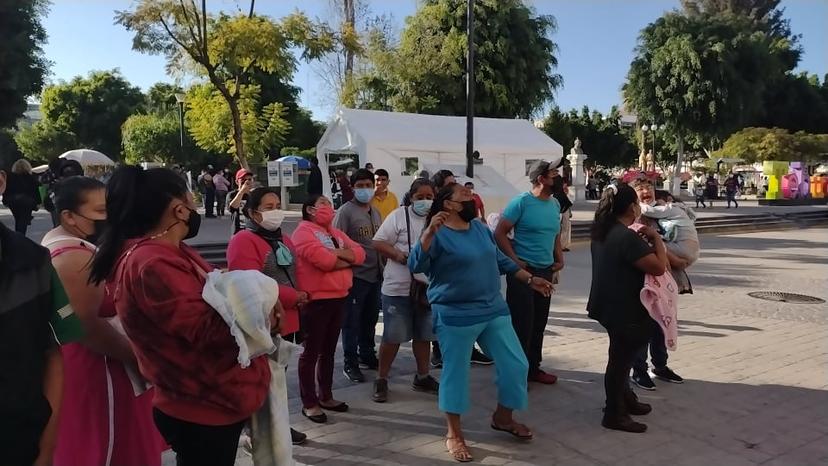 Persiste molestia de comerciantes por espacios de temporada en Tehuacán