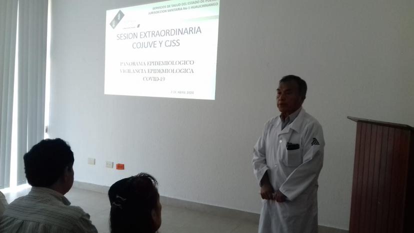 Directores de hospitales pactan en Huauchinango acciones contra coronavirus
