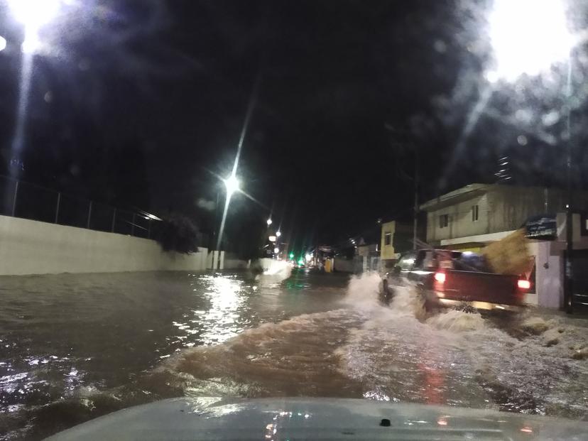 Tromba inunda calles de San Andrés y San Pedro Cholula