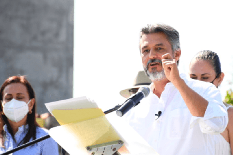 Felipe Sandoval realiza registro como candidato independiente a la alcaldía de San Andrés 