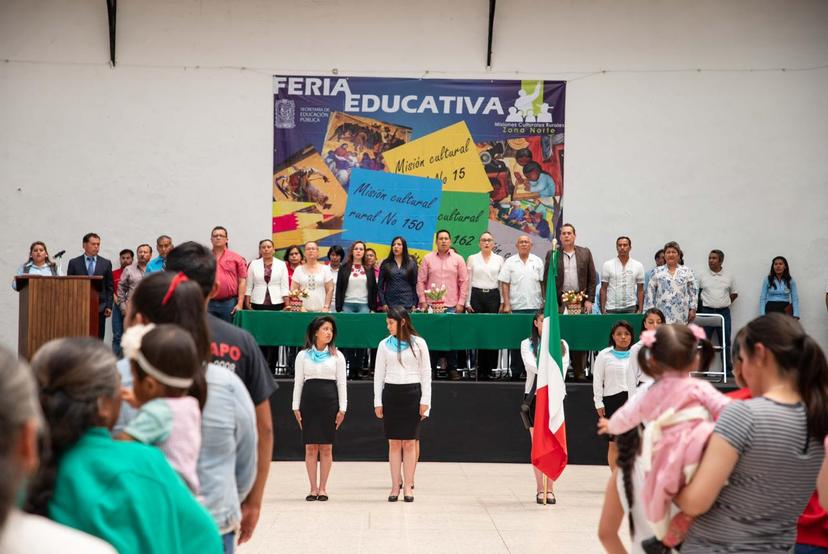Feria Educativa en Zacatlán para abatir rezago