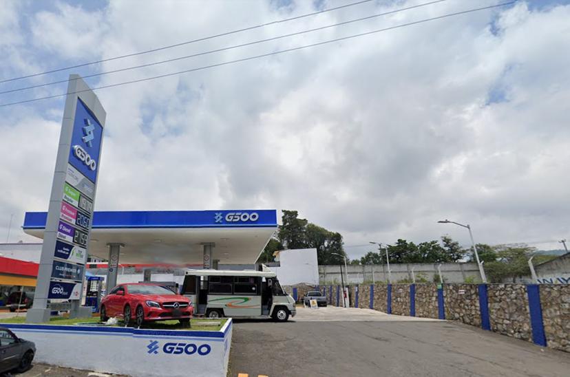 Corren a empleados de gasolinera vinculados al coordinador de Limpia de Huauchinango