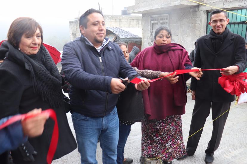 Líder de Antorcha inaugura obras en Huauchinango