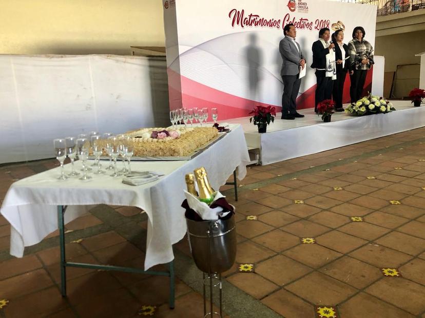 Pérez Popoca encabeza ceremonia de 36 matrimonios colectivos