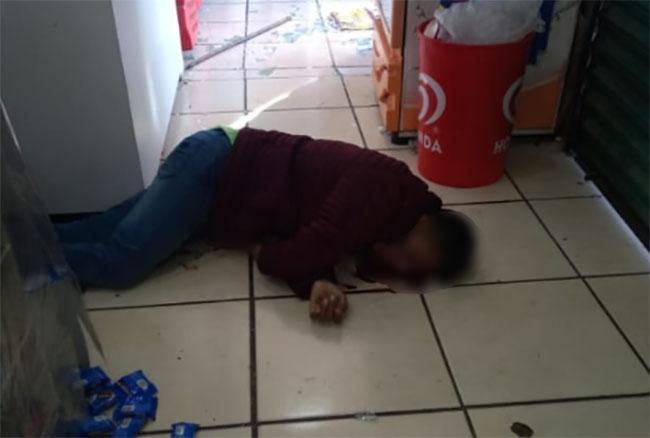 Balazos y no golpes, mataron a Gerardo en tienda Danito en Chalchicomula