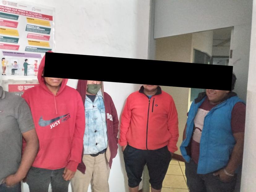 Tras asalto dejan maniatados y tirados a trabajadores de mueblería en Texmelucan