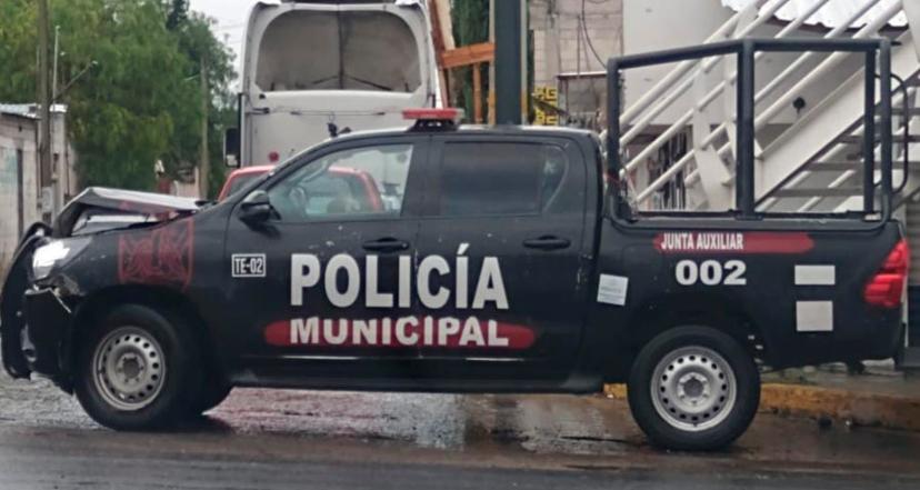 Patrulla que atendía llamado de emergencia choca en Tecamachalco