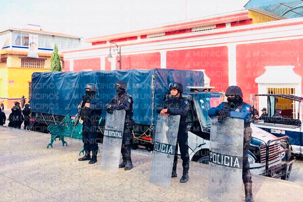 Siguen detenidos 17 policías de Ciudad Serdán