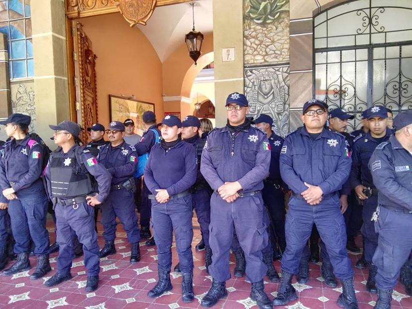 Recuperan su libertad los 23 policías de Tehuacán