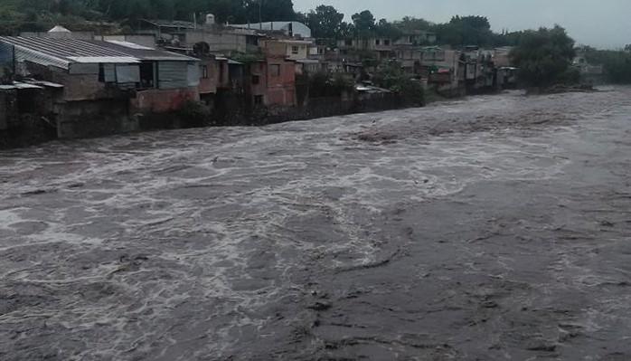 Casi 300 viviendas, en riesgo por lluvias en Izúcar  