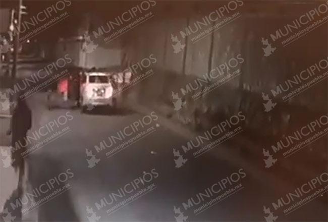VIDEO Así encañonan y roban autos en calles de Tecamachalco 