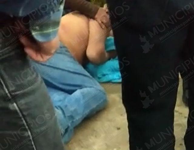 VIDEO: Turba intenta linchar a supuesto ladrón en Tlahuapan