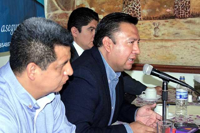 Inconformes vecinos de Cuautlancingo con servicio de Agua de Puebla