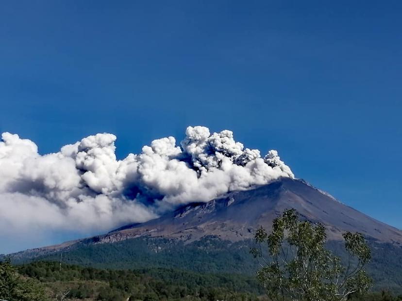 Sorprende caída de ceniza volcánica en Valle Libres-Oriental