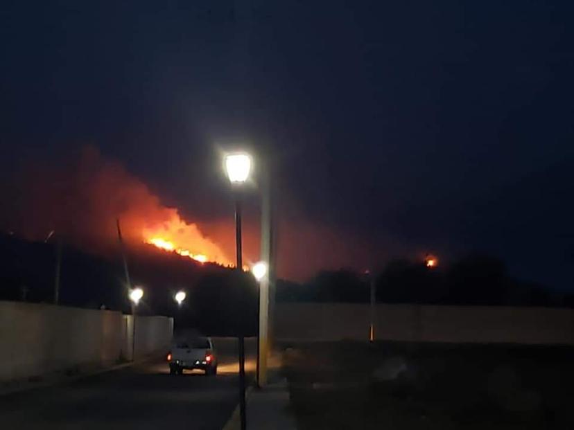 Se reaviva fuego en cerro de San Miguel Zoapan en Tlachichuca