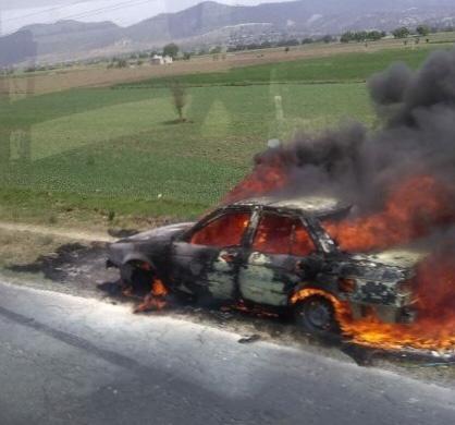 Se incendia automóvil en la Nautla-Amozoc a la altura de Libres