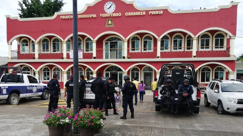 Desarman a policías de Venustiano Carranza por no renovar licencia colectiva