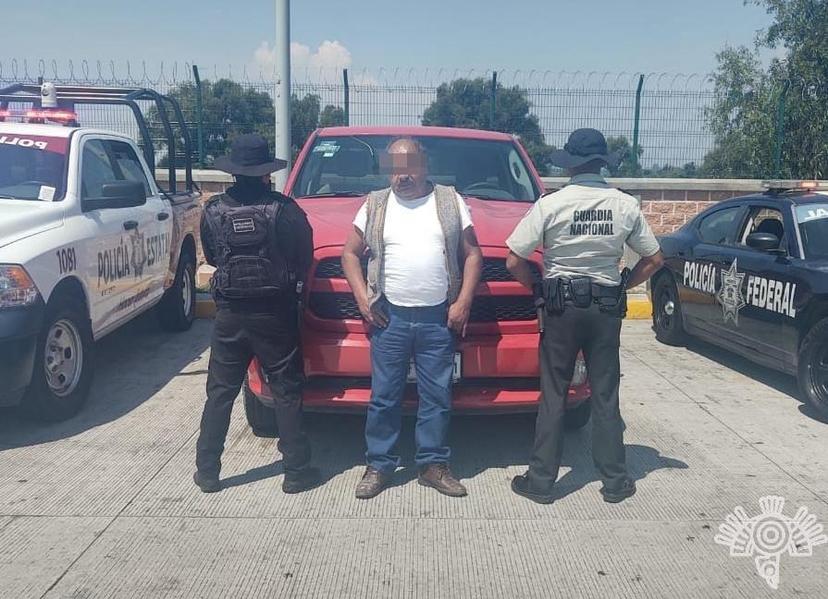 Detienen a 2 y aseguran vehículos robados en la México-Puebla