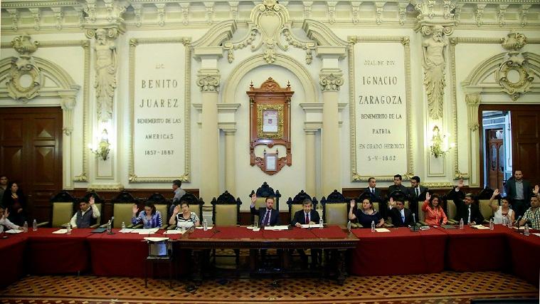 Rinde protesta Fernando Sarur como síndico de Puebla