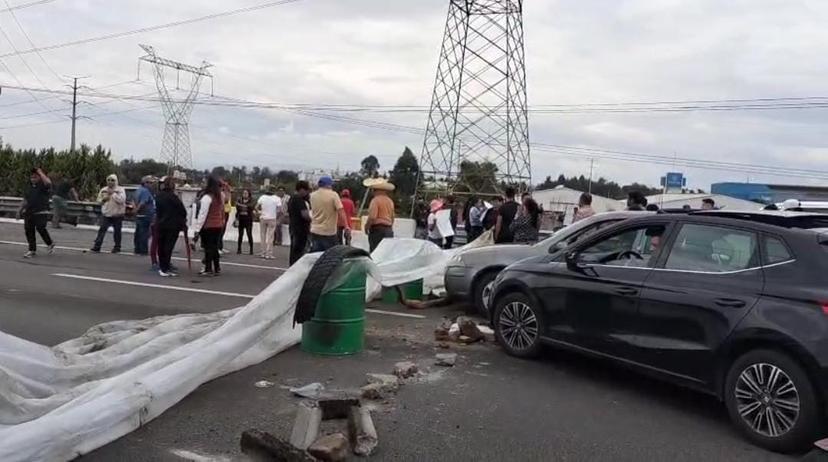 Vecinos de Xoxtla toman de nueva cuenta la México-Puebla