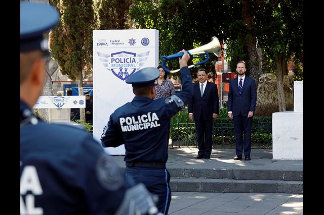 Banck encabeza celebración del Día del Policía Municipal