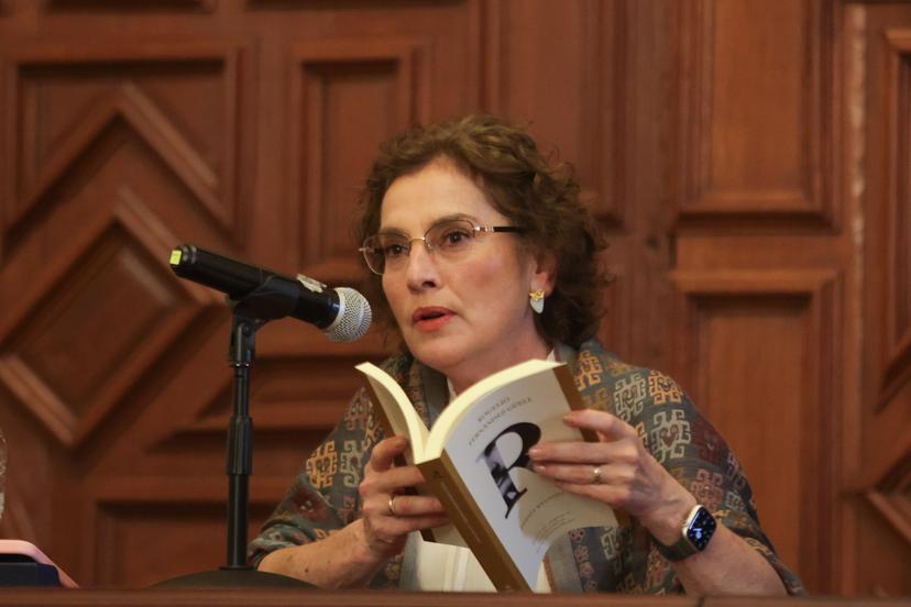 VIDEO Beatriz Gutiérrez Müller guarda silencio, no habló de su mudanza a España